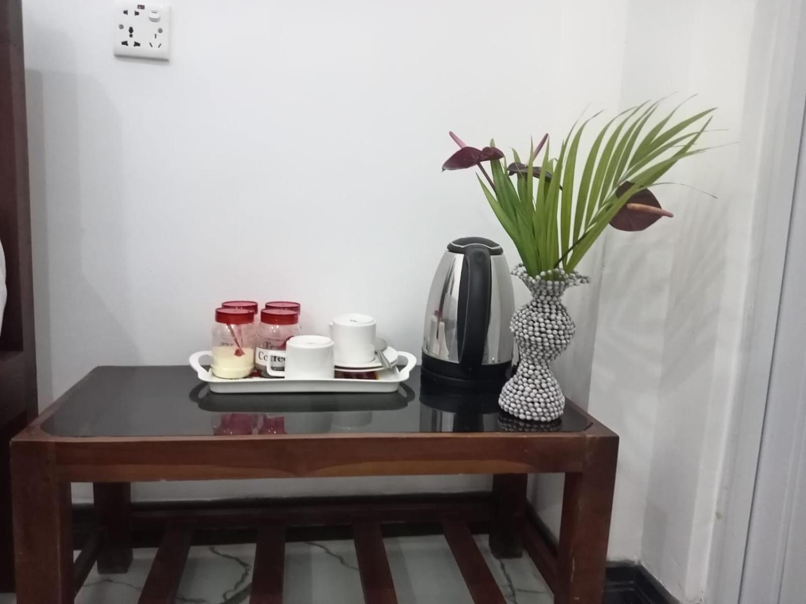 Nine Arch Corner Apartment Ella Luaran gambar