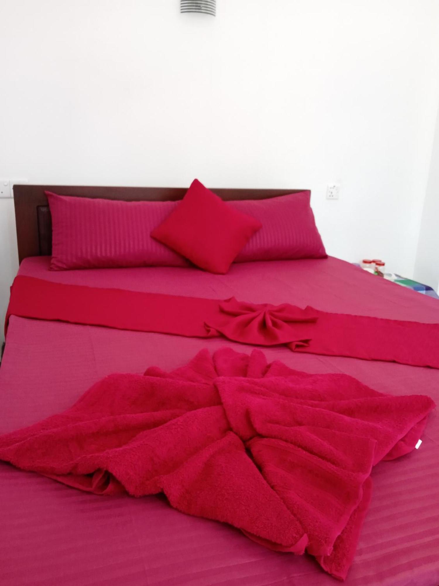 Nine Arch Corner Apartment Ella Luaran gambar